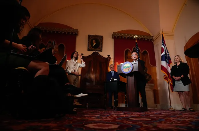 Budget Bill Sneaks In End to Air Nuisance Reporting